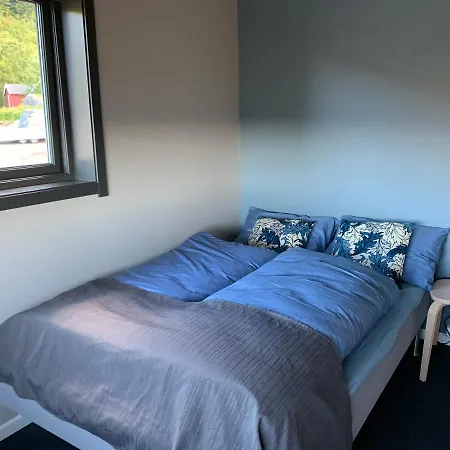 Bedehuset Basecamp Senja Кемпинг