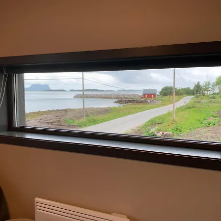 Bedehuset Basecamp Senja Кемпинг