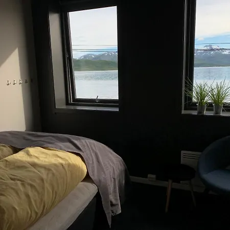 Campingplads Bedehuset Basecamp Senja