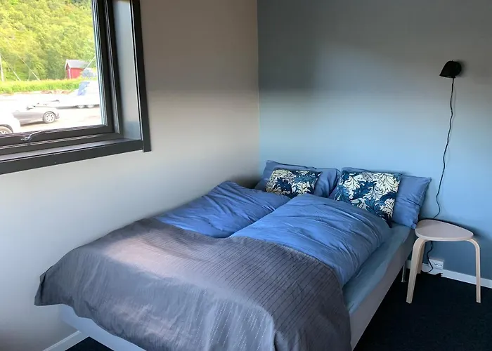 Bedehuset Basecamp Senja Camping